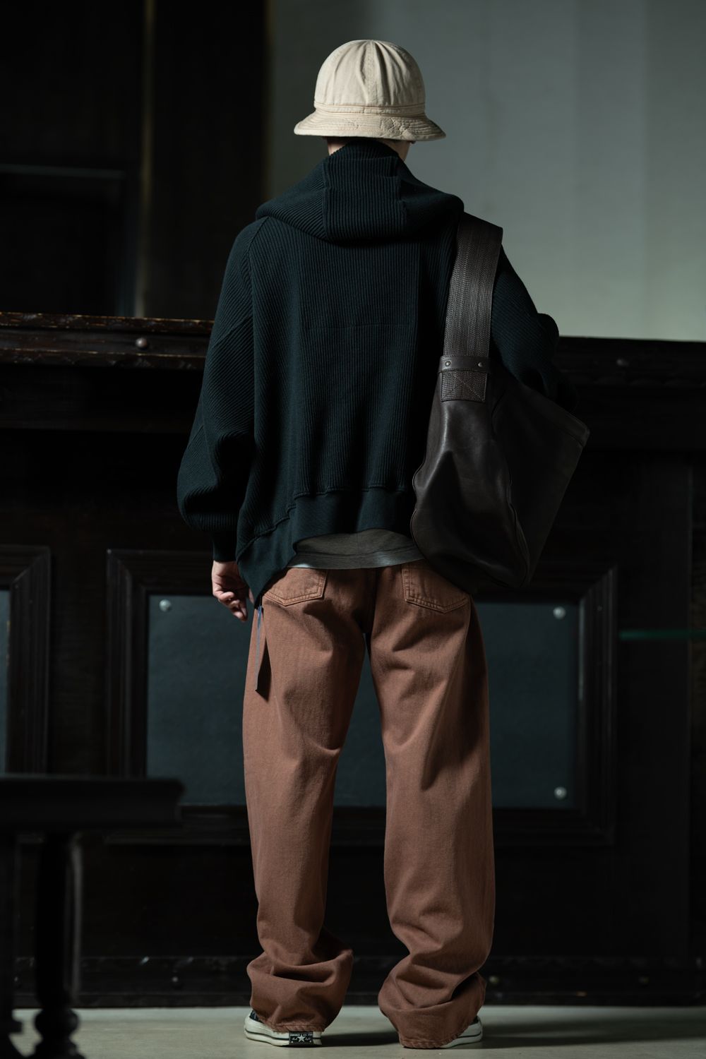 Craft × Organic Craft × Organic — C.E × YOUTH OF THE WATER × T.T、柿渋テラコッタとブラックが対話するスタイル