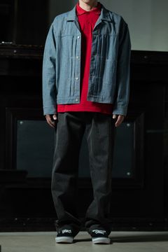 T.T × Kris Van Assche × FRED PERRY — Lot.309 Buckle-Backed Jacket × レッドポロシャツ × チャコールデニム | ALTERFATE