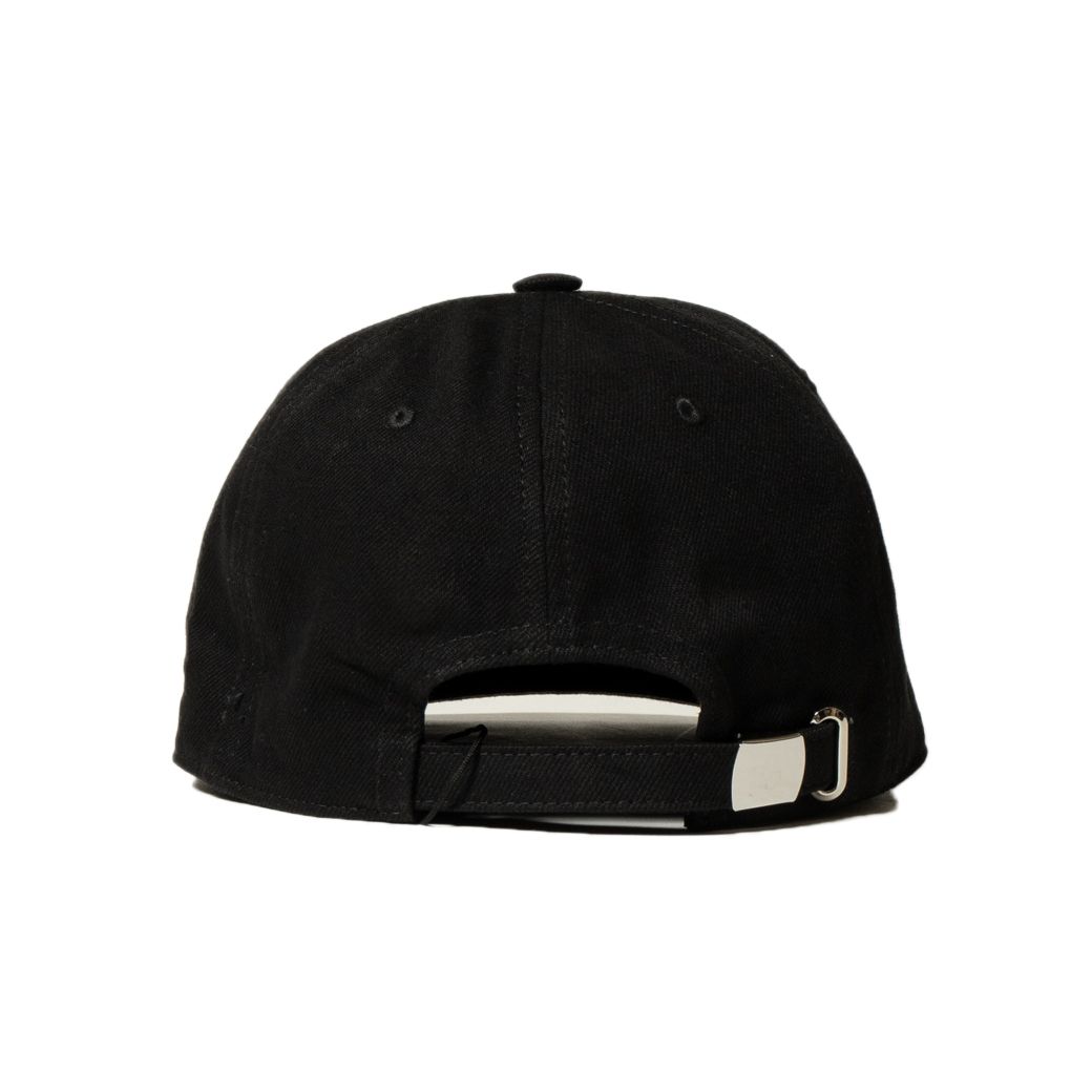 Cap with R embroidery