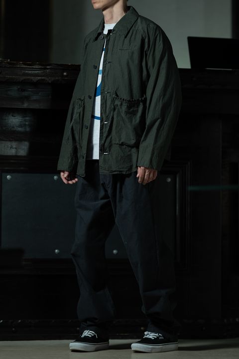 Mono Utility — C.E × amachi.、グレーとグリーンで構築する静かな凄み