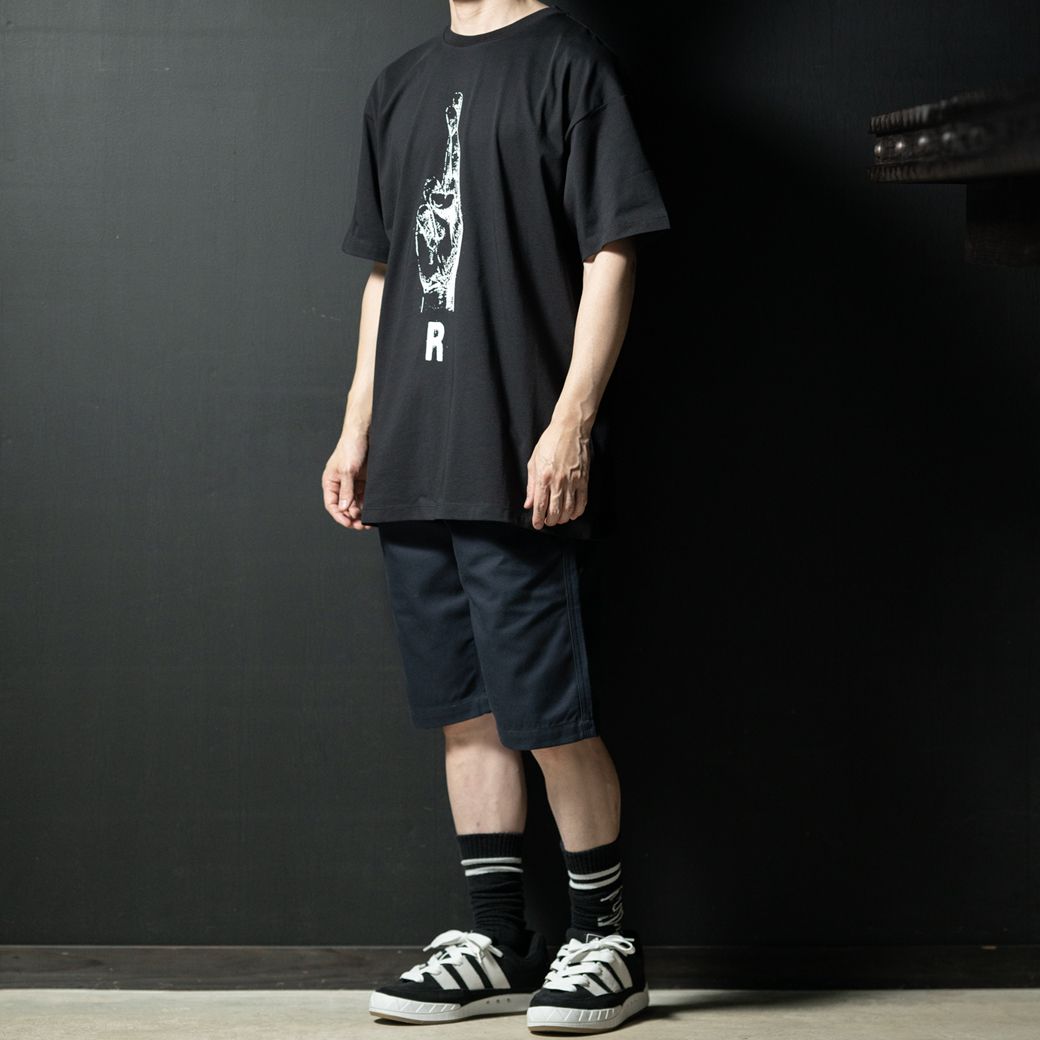 Oversized T-shirt with hand sign print