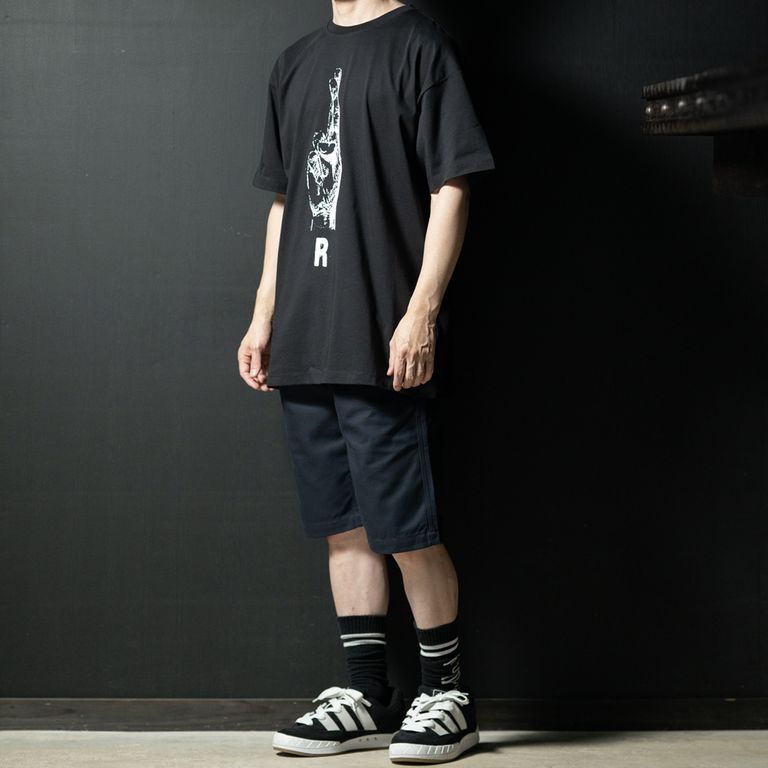身長168cm 体重55kg M着用 コットン100%、グラフィックプリント、オーバーサイズシルエット、RSレザーパッチ、生産国トルコ