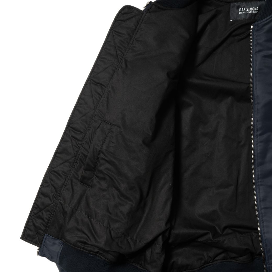 Classic bomber with leather patch Navy