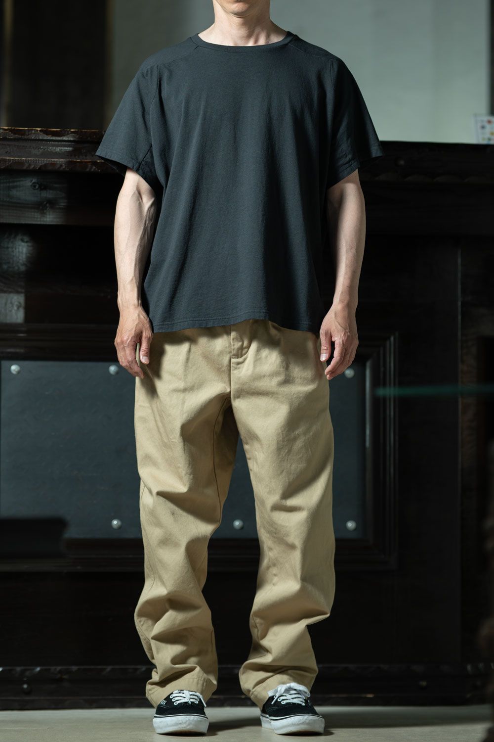 amachi. × C.E｜Fabric Forming Tee ×ツータックパンツのリラックスドセットアップ感