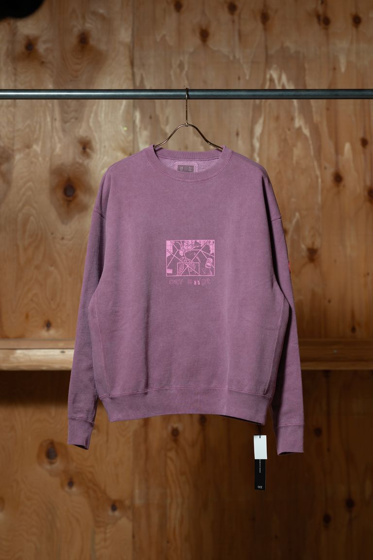 C.E 2026SS｜Overdye Paradigm Crew Neck — ラベンダーピンクのオーバーダイスウェットと、3つのコーディネート提案