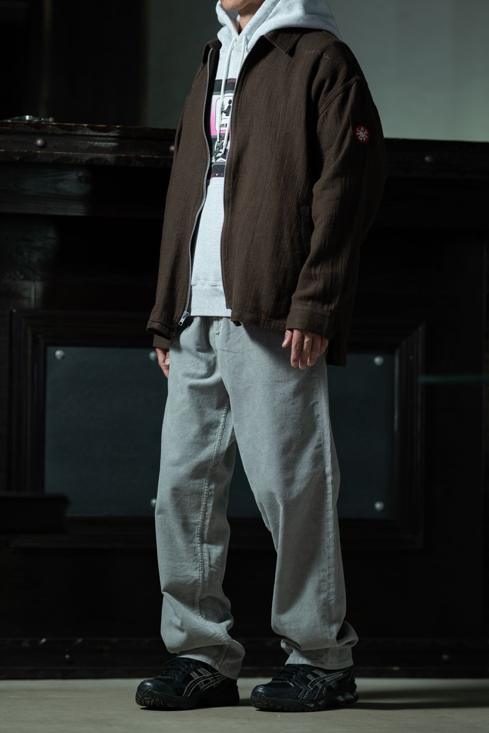 Texture Monochrome — C.E ウォッシュ素材を重ねる、同ブランド完全統一スタイル