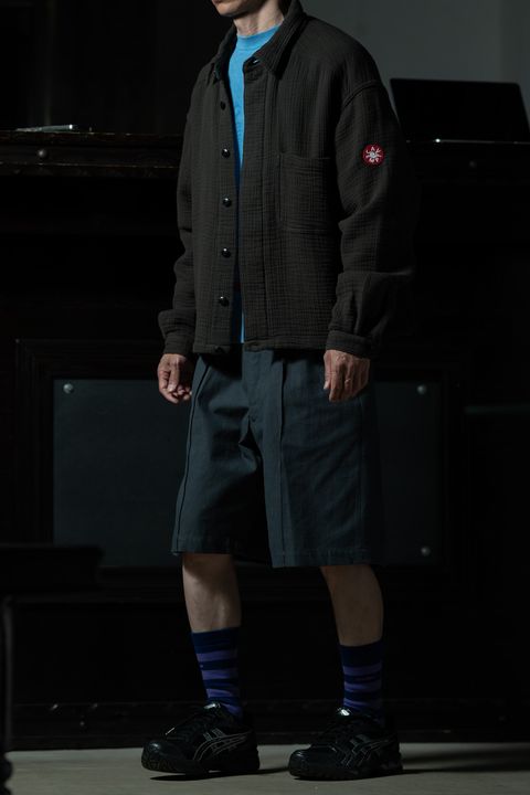 Dark Layer — C.E OVERDYE MD PLain Speech CREW NECK ダークな重ね着にブルーを灯す