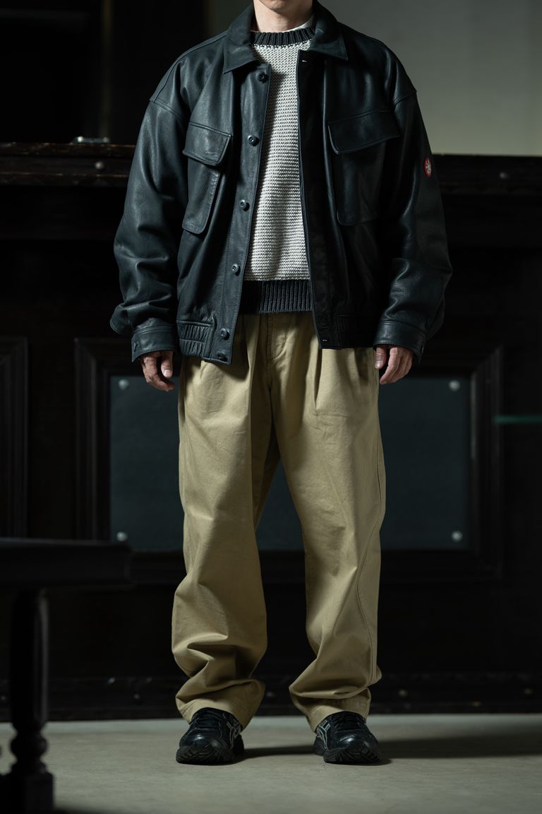 C.E Leather × Knit — 素材の対比が語る、同ブランド完全統一スタイル