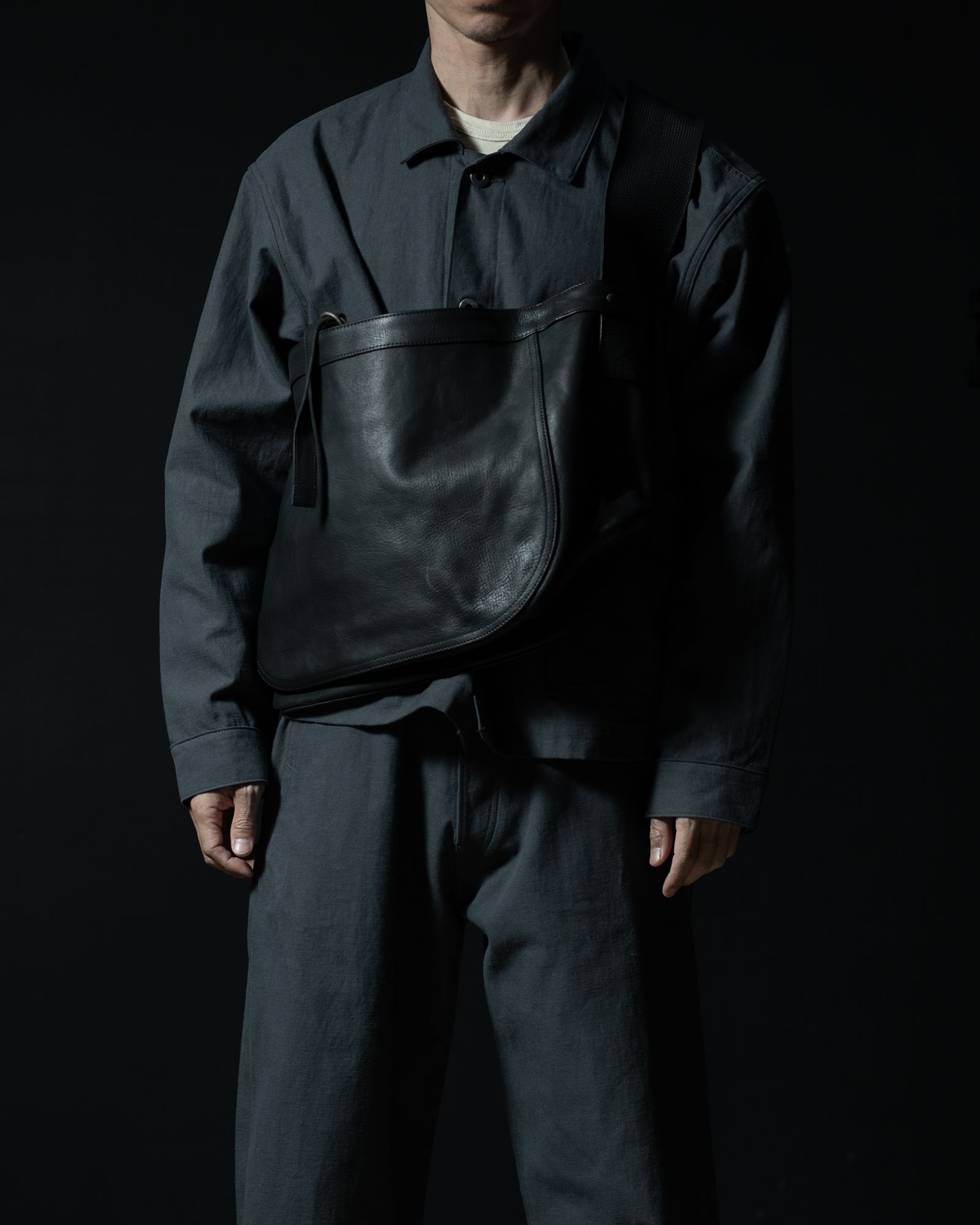 Lot.004 Newsboy Bag Horse Leather Black - TAIGA TAKAHASHI