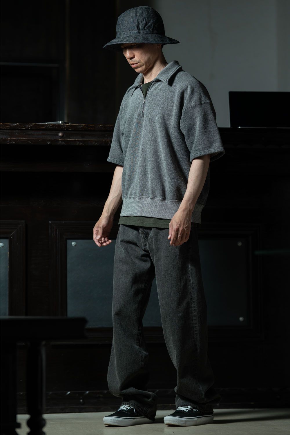 Charcoal Layer — T.T Lot.621 Half Zip S/S Sweat Shirts × YOUTH OF THE WATER Denim Pants Charcoal