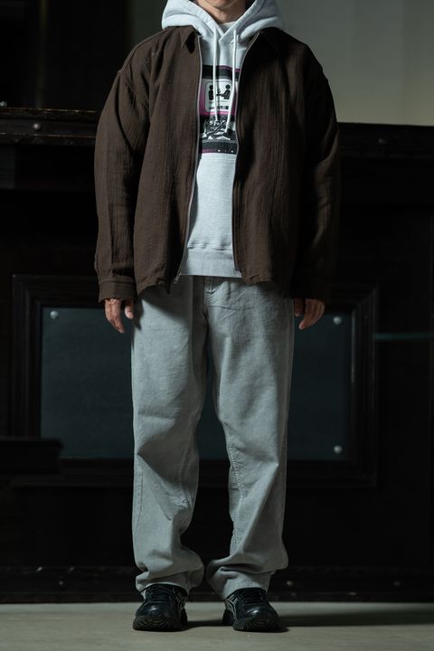 Texture Monochrome — C.E ウォッシュ素材を重ねる、同ブランド完全統一スタイル