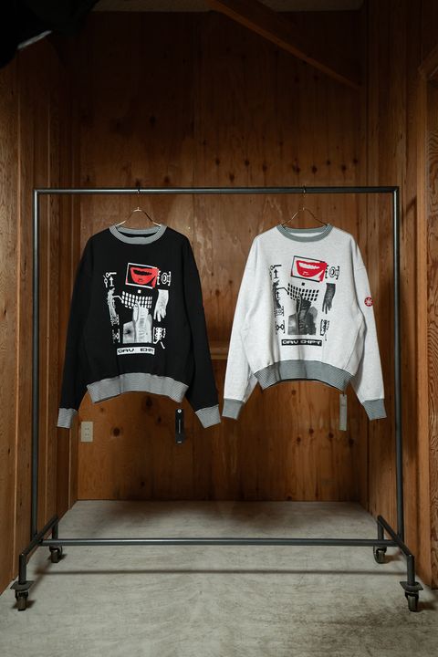 C.E Lips Display Crew Neck