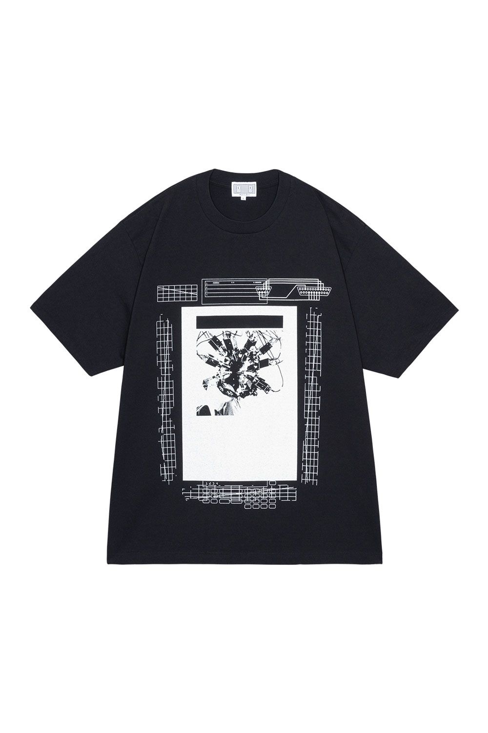 C.E 2026SS「AS ACS/Hrc T」入荷。一枚で成立するグラフィックTの着こなし3パターン