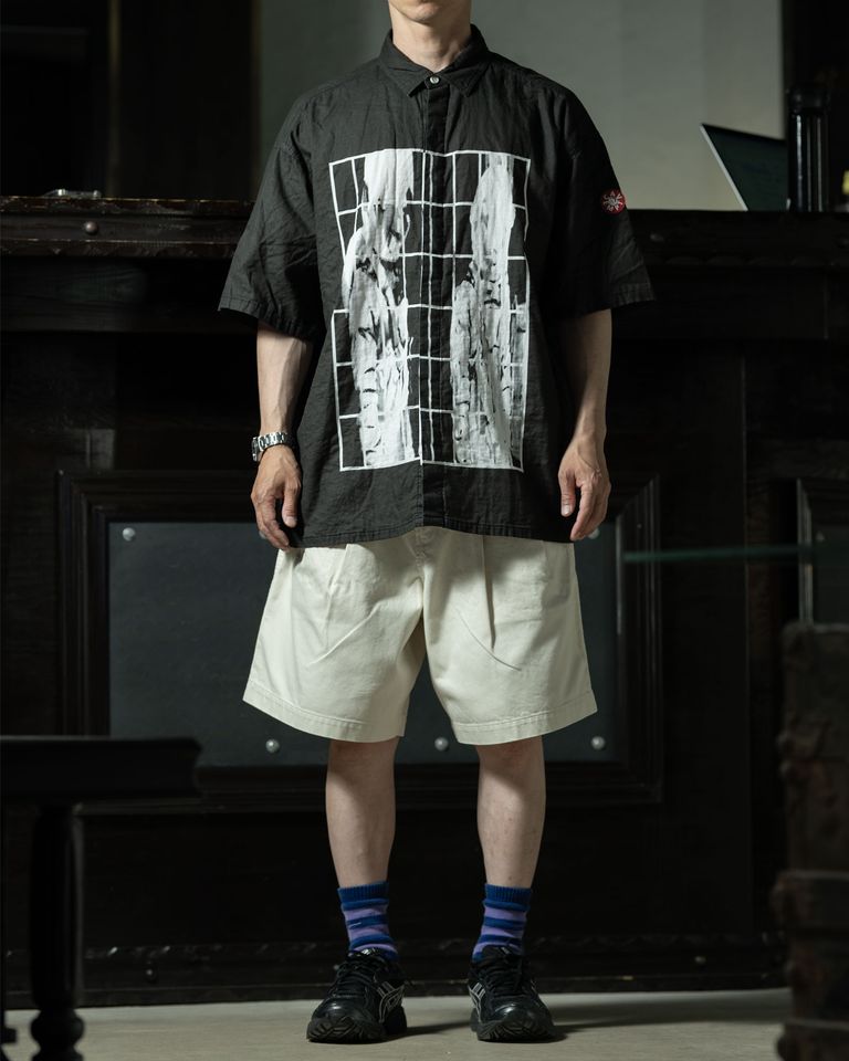 STYLE NO. 1139 C.E MD Guy Short Sleeve Shirt × Two Tuck Shorts Beige、ベージュツータックショーツで作る明るいコーデ