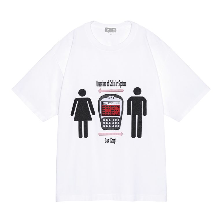 100%コットン。プルオーバー。クルーネック。前身頃にグラフィック。後ろ身頃ショルダーにCAV EMPT。ウォッシュ加工。日本製。