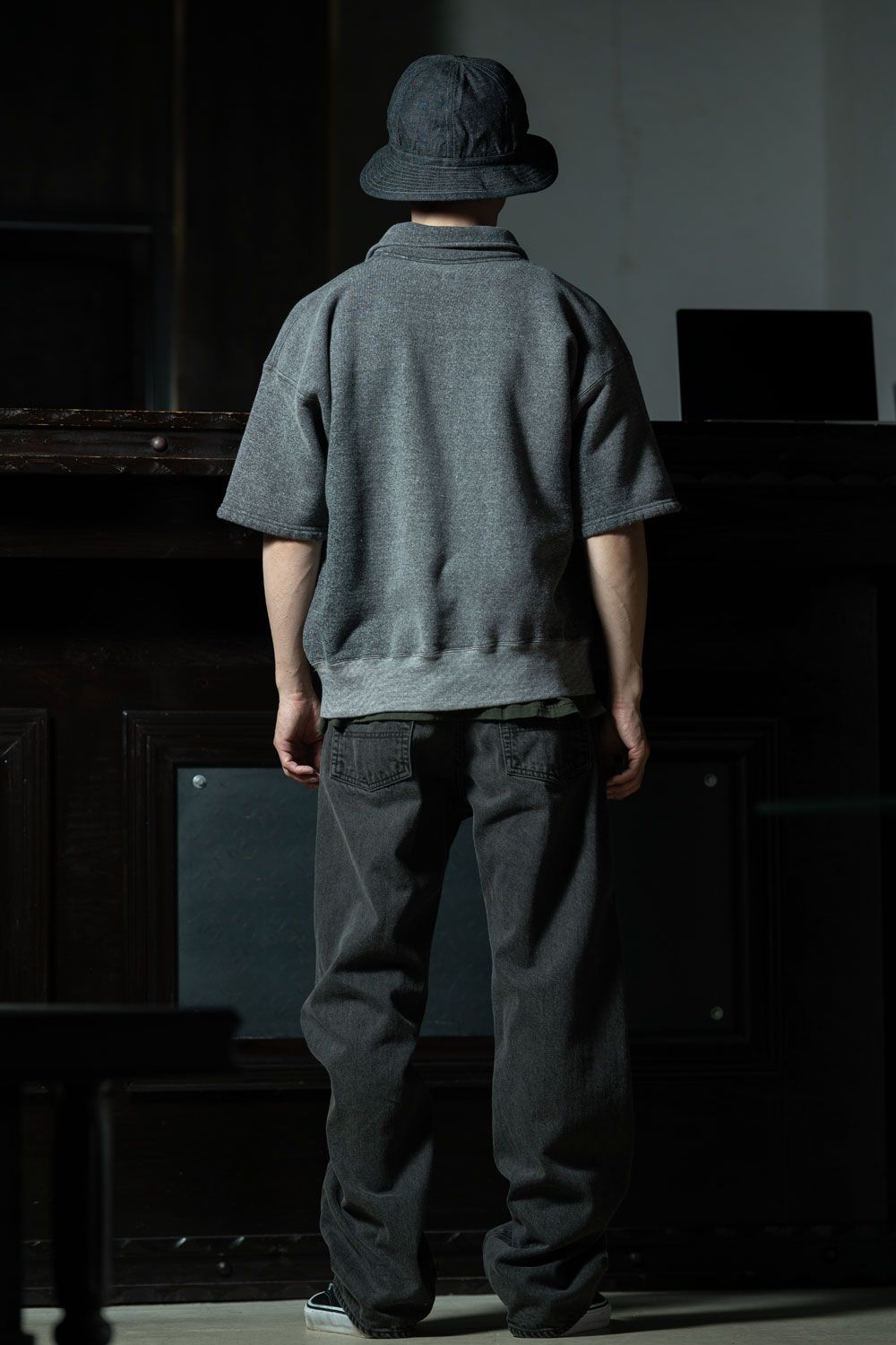 Charcoal Layer — T.T Lot.621 Half Zip S/S Sweat Shirts × YOUTH OF THE WATER Denim Pants Charcoal