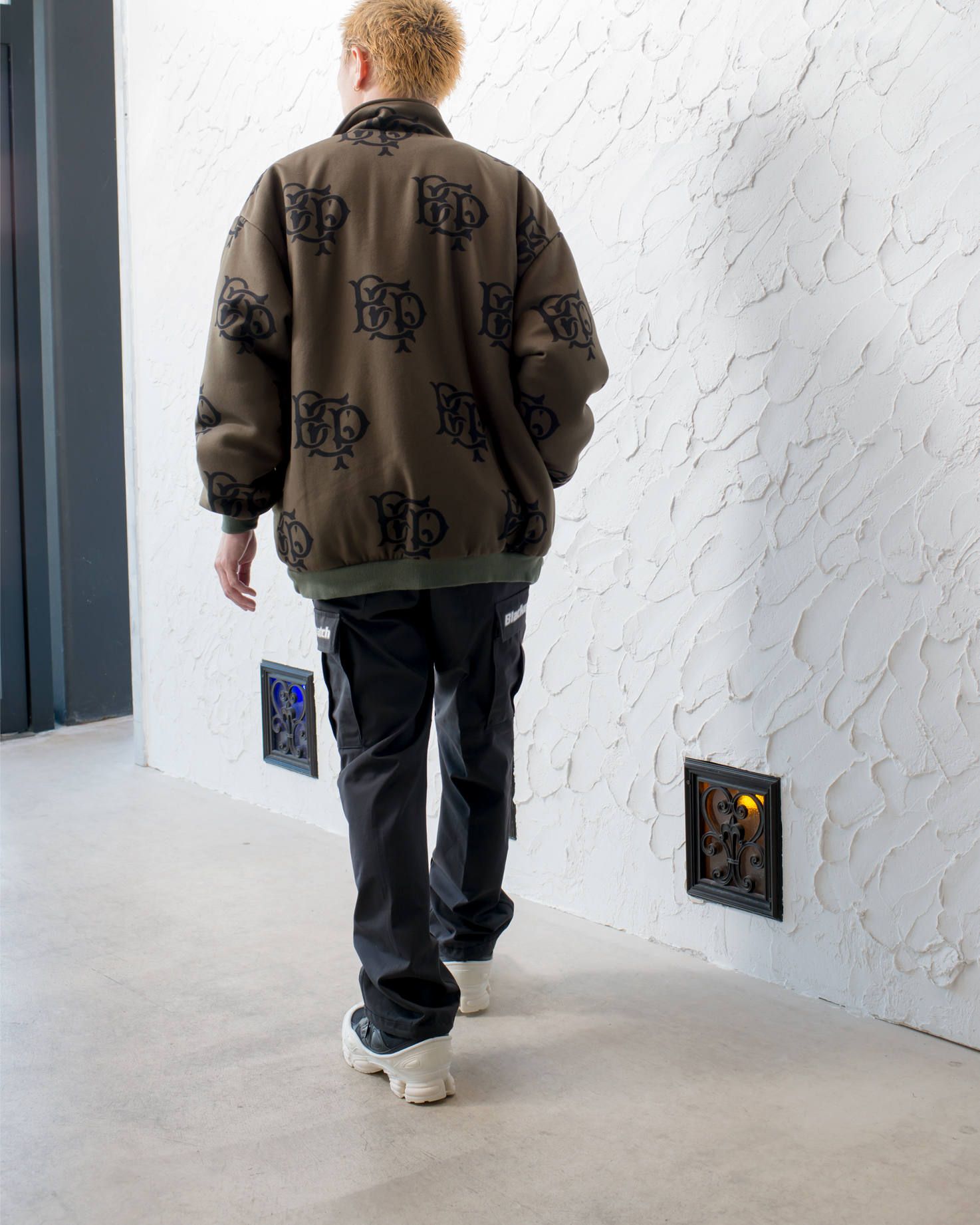 BLACK EYE PATCH Emblem fleece jacket OLIVE | 806 | ALTERFATE