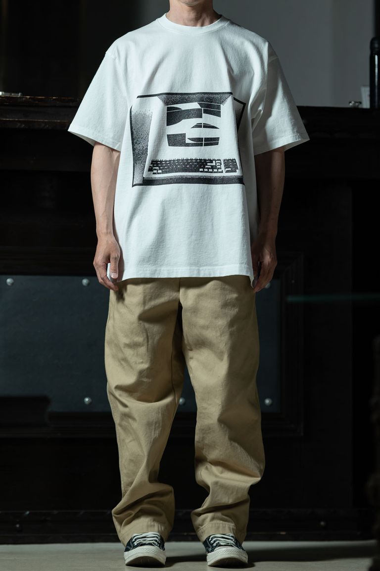 C.E MD Corporate Entity T × Cotton Casual Two Tuck Pants、C.Eワンブランドで纏めるリラックスセットアップ