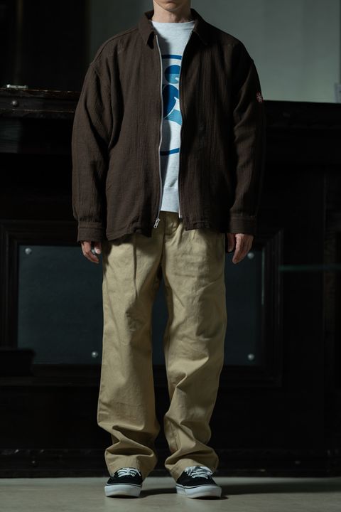 Stone & Linen — 土の色で統一する、C.E春のリラックスドスタイル