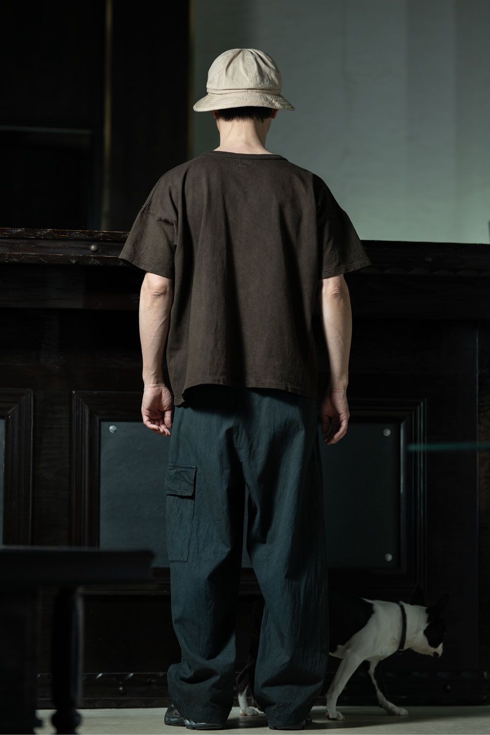 amachi. Double Knee Cargo × T.T Tee、軽量カーゴで仕上げる初夏の実用派