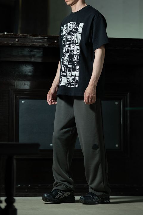 C.E MD Gui T × PE Jersey Jog Pants Charcoal、黒T×チャコールで組むオールC.Eのリラックスコーデ