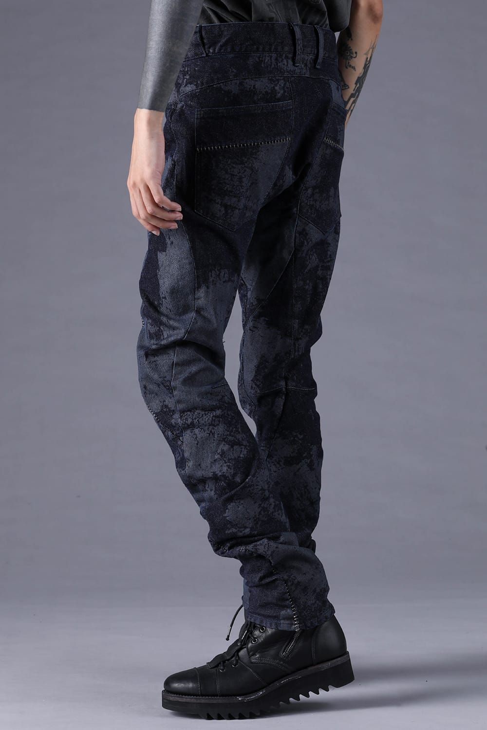 《2027SS先行予約分》Brushed-Coated Twist Curve Pants"Indigo" / ブラッシュコーティングツイストカーブパンツ"インディゴ"