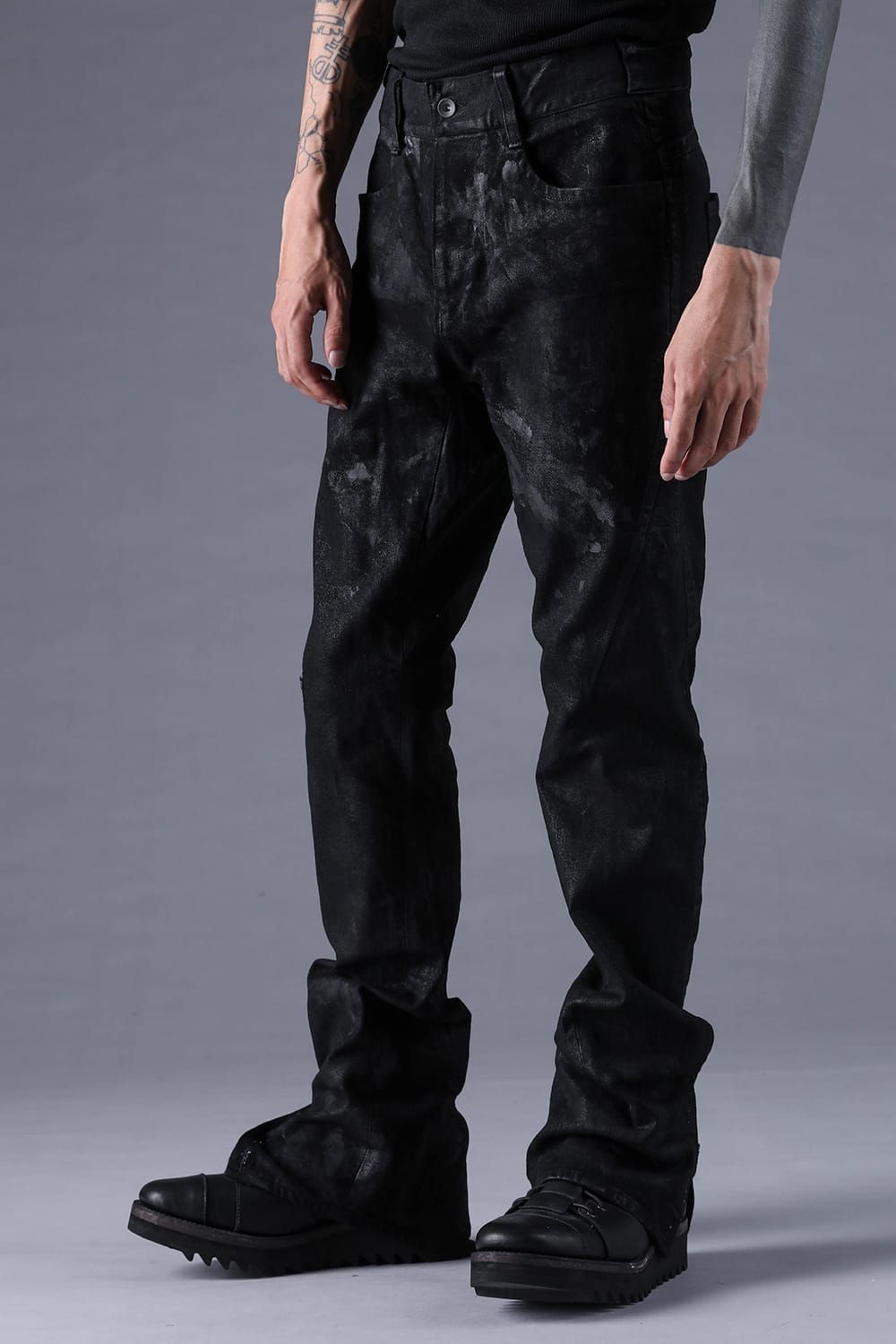 《2027SS先行予約分》Product Coated Stretch Denim Flared Slim Pants"Black" / 製品コーティングストレッチデニムフレアスリムパンツ"ブラック"