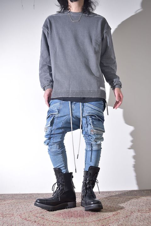 インディゴで合わせるダウンジャケット