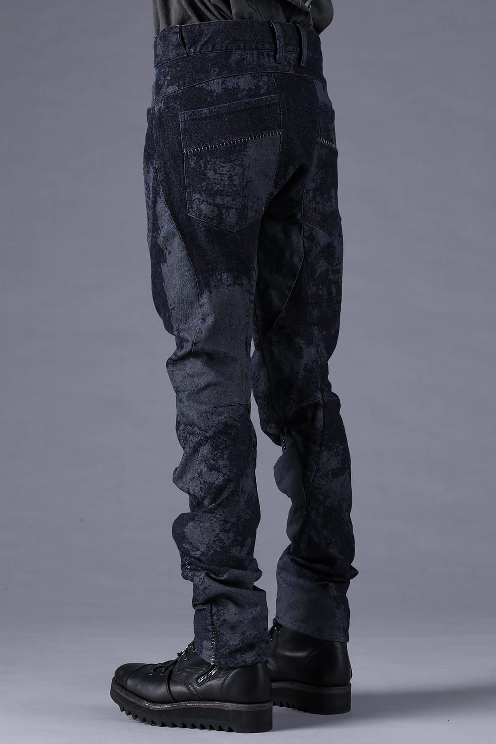 《2027SS先行予約分》Brushed-Coated Twist Curve Pants"Indigo" / ブラッシュコーティングツイストカーブパンツ"インディゴ"