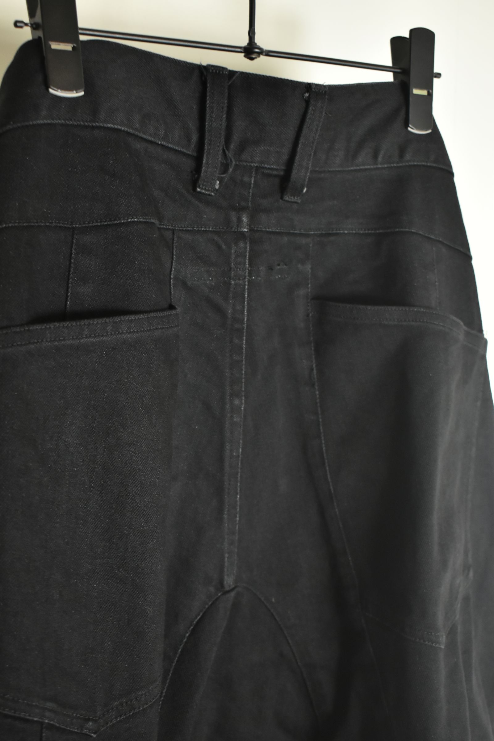 Stretch Denim Knee-Open Cropped Pants"Black" / ストレッチデニムニーオープンクロップドパンツ"ブラック"