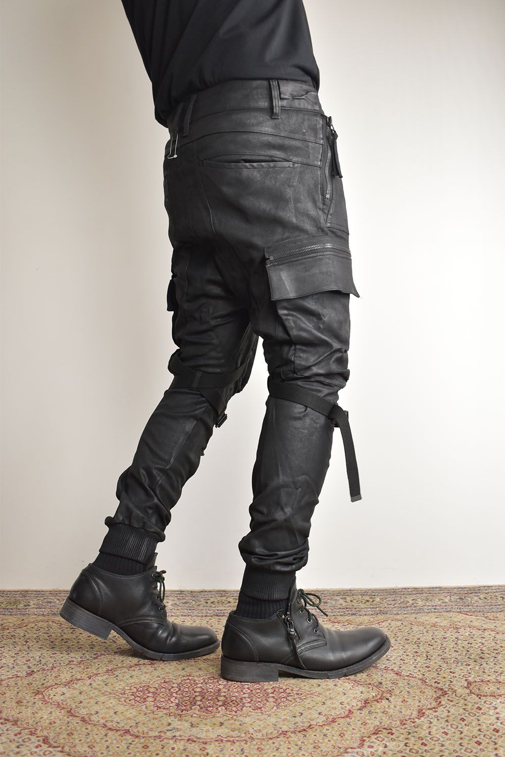 Product-Coated Jersey-Like Denim Cargo Jog Pants"Black" / 製品コーティングジャージーライクデニムカーゴジョグパンツ"ブラック"