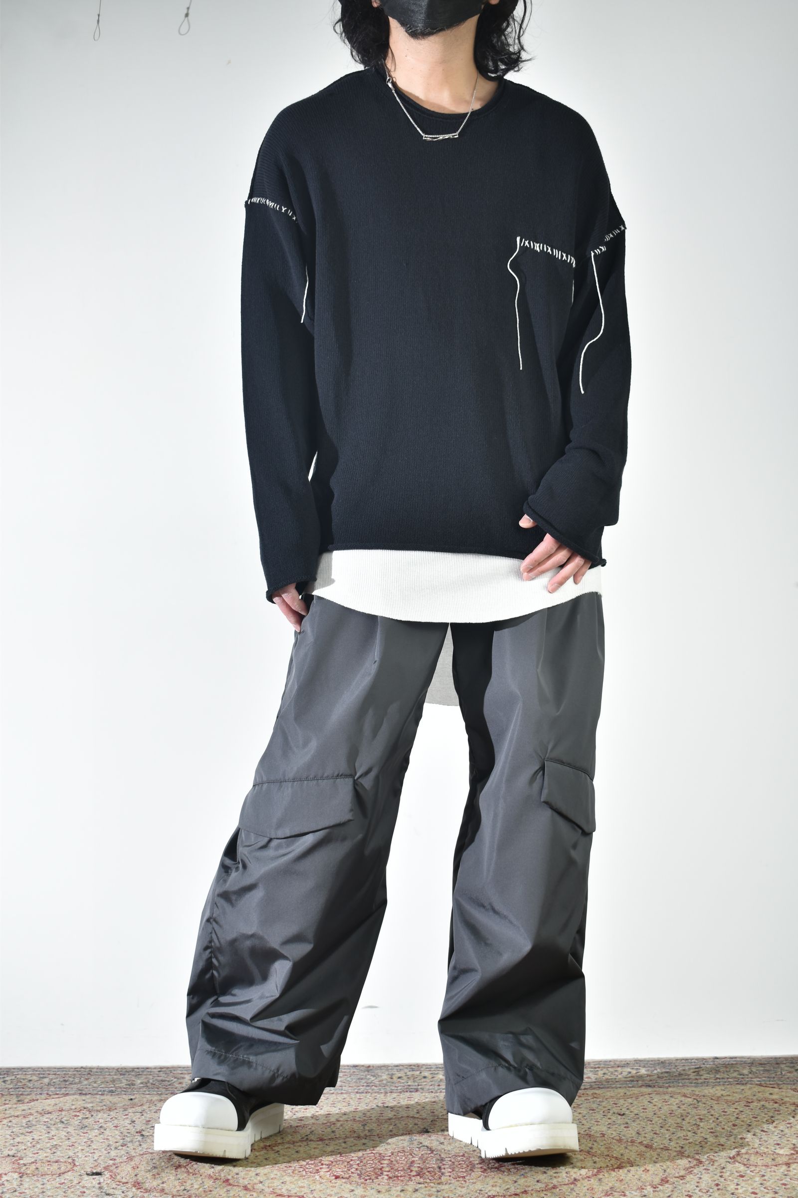 新鮮な履き心地のトラウザーで