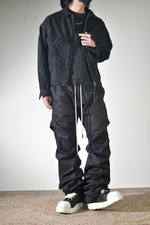 ブーツカット、早くもラス1