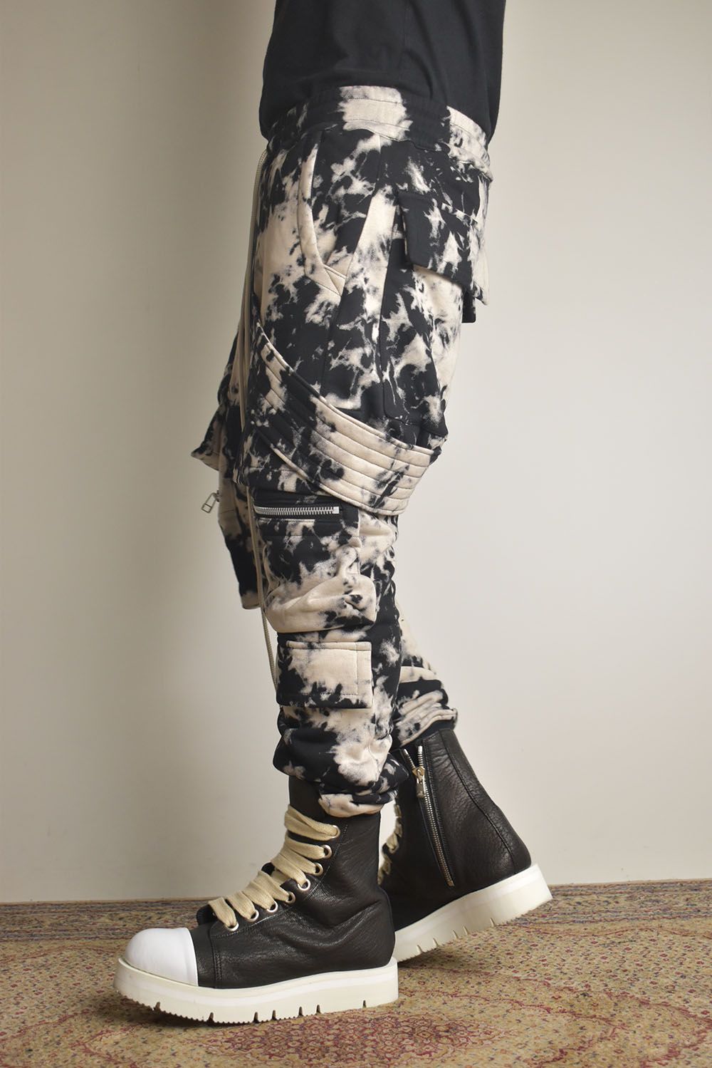 Discharge Pinting Belt Cargo Sarouel Jogger"Black×Ivory" /ディスチャージプリントベルトカーゴサルエルジョガー"ブラック×アイボリー"