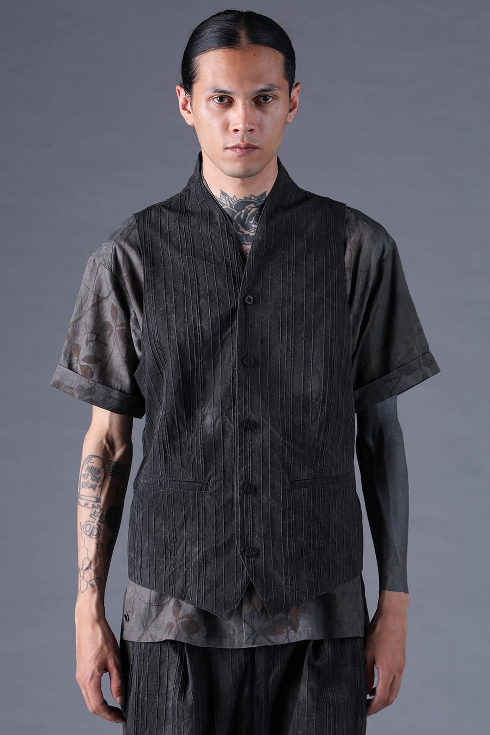 《2027SS先行予約分》Mura-Dye Dobby Stripe Shawl-Collar Vest"Charcoal" / ムラ染トビーストライプショールカラーベスト"チャコール"