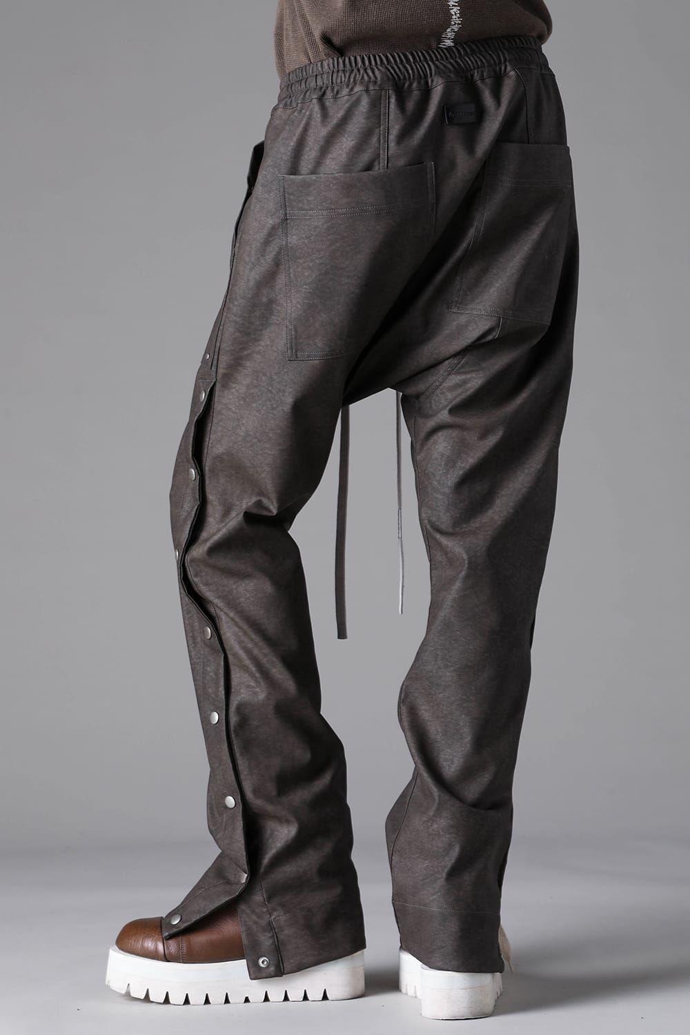 《2026AW先行予約》Vegan Leather Sarrouel Flare Pants"Smoke Black / Khaki" / ヴィーガンレザーサルエルフレアパンツ"スモークブラック/カーキ"