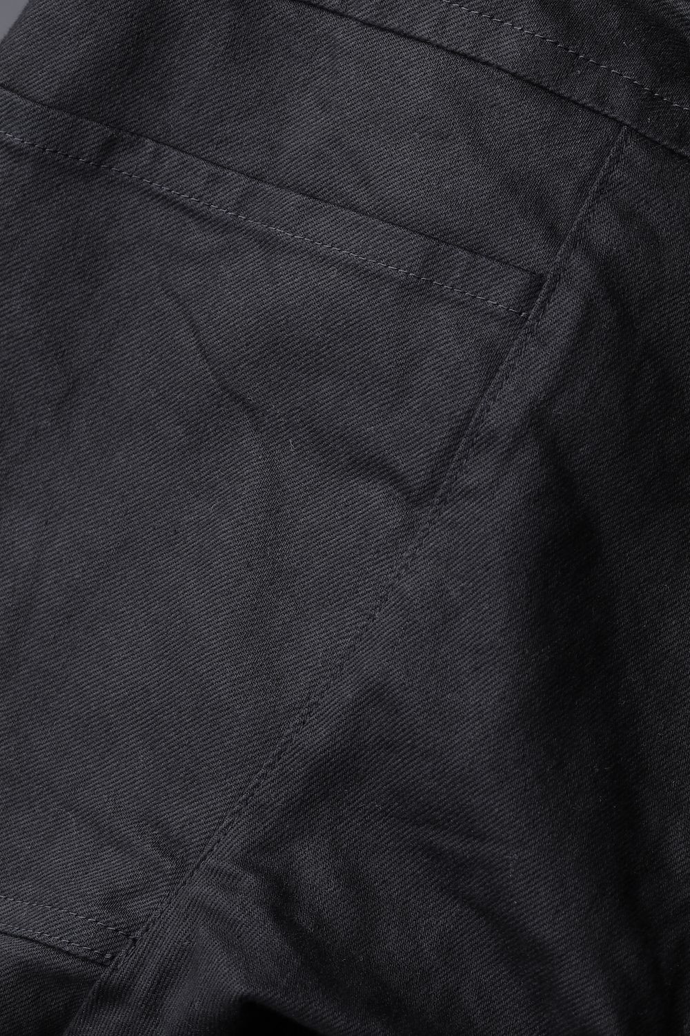 《2027SS先行予約分》Stretch Denim Overlock Twist Curve Pants"Black" / ストレッチデニムオーバーロックツイストカーブパンツ"ブラック"