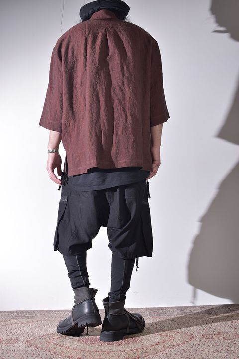 シーズンを意識した生地感で