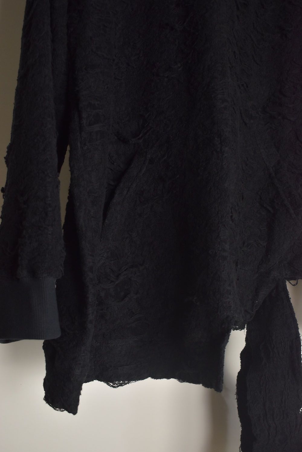 Damage Pile Arymmetry Crew Neck Top"Black" / ダメージパイル アシンメトリークルーネックトップ"ブラック"