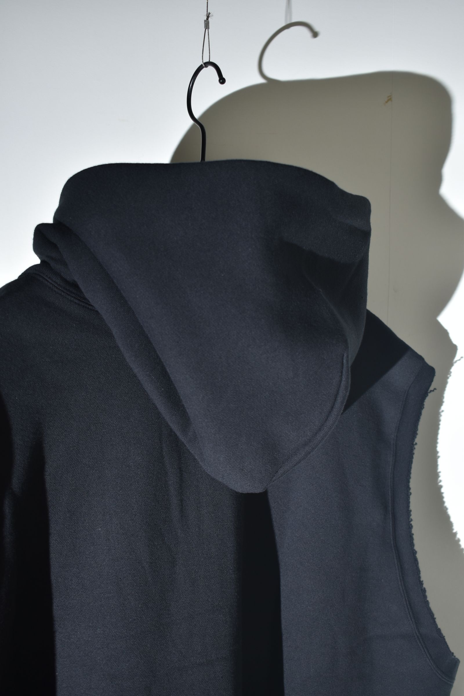 Over Size Sleeve Less Zip Up Parker"Black" / オーバーサイズスリーブレスジップアップパーカー"ブラック"