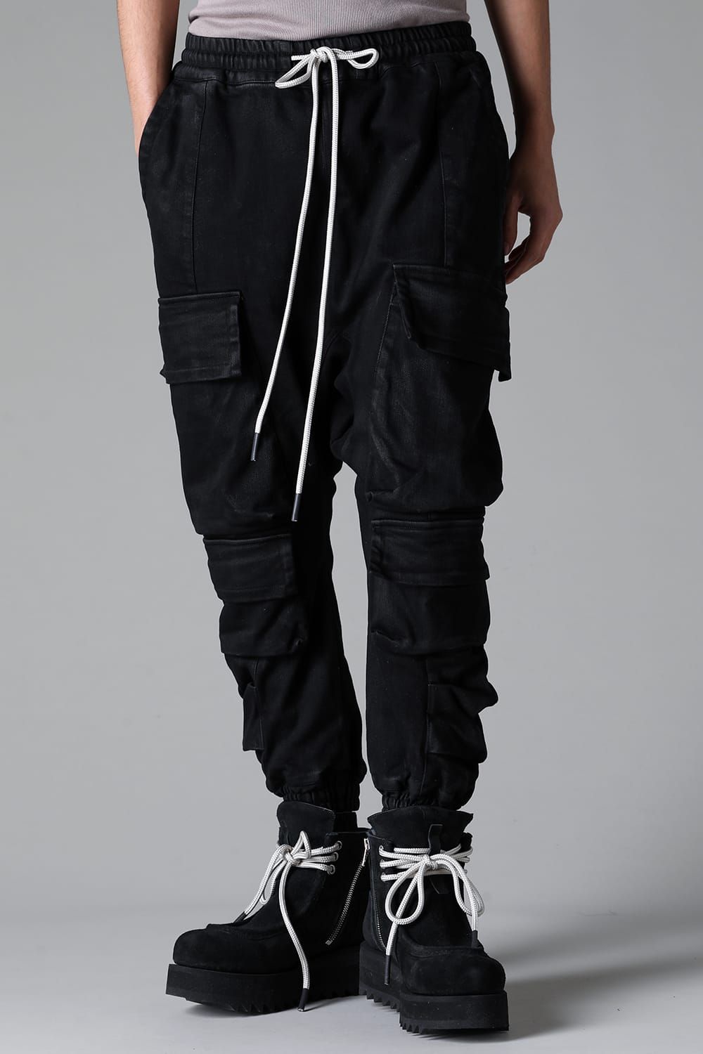 《2025AW先行予約》Coated Bonding Sarouel Cargo Jogger Denim"Black" / コーティングボンディングサルエルカーゴジョガーデニム"ブラック"