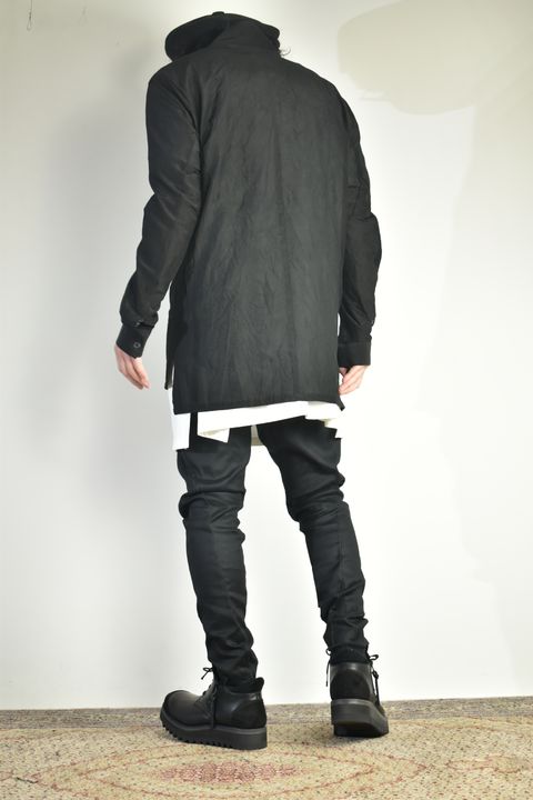 ソリッドでも快適な生地感