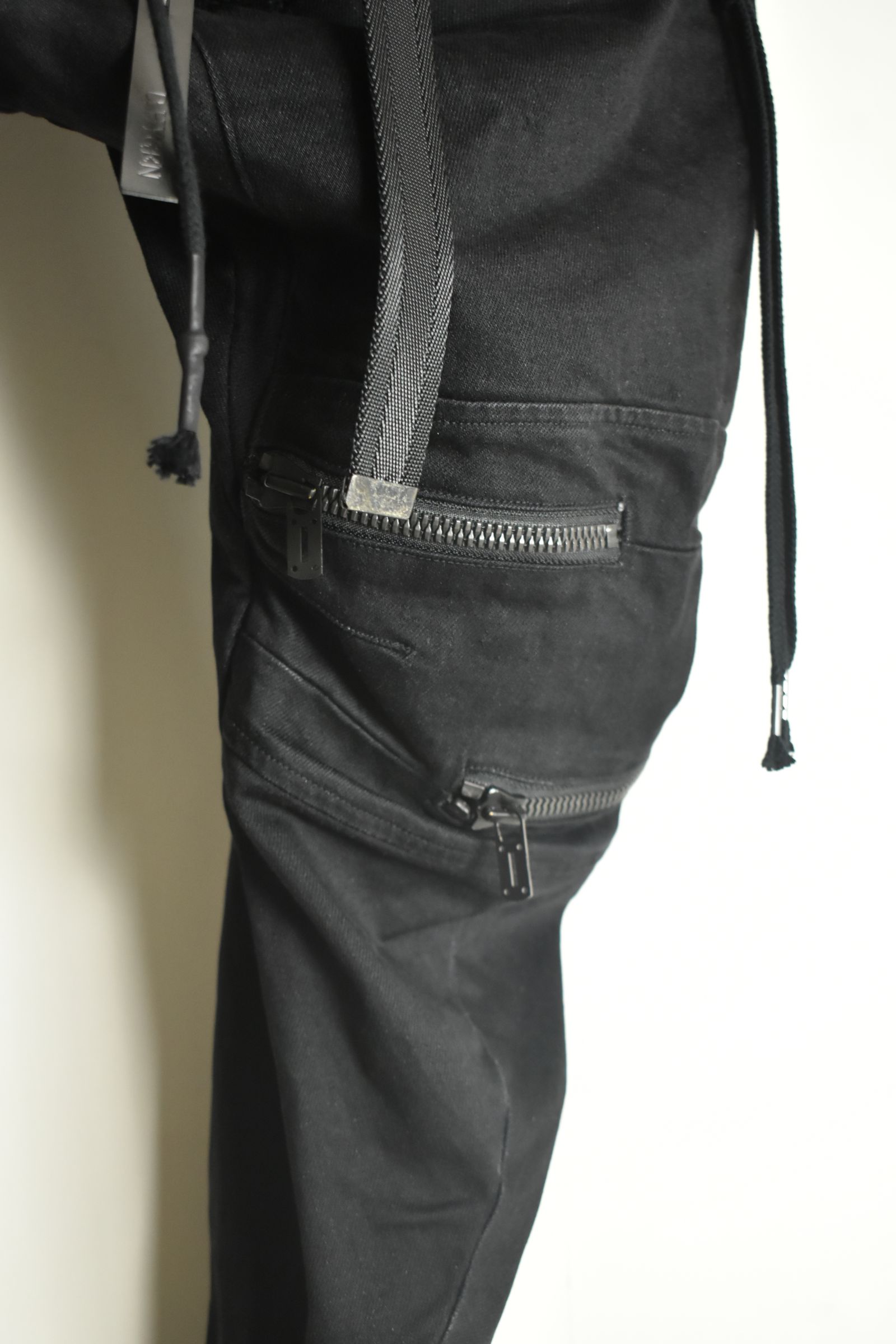 Stretch Denim Knee-Open Cropped Pants"Black" / ストレッチデニムニーオープンクロップドパンツ"ブラック"