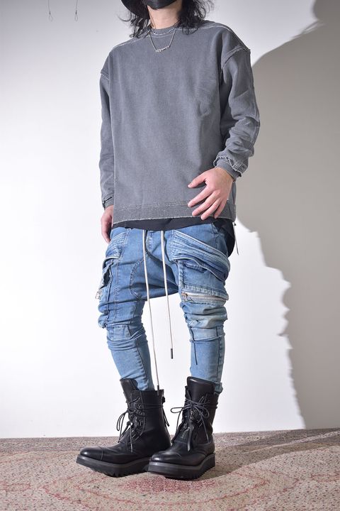 インディゴで合わせるダウンジャケット