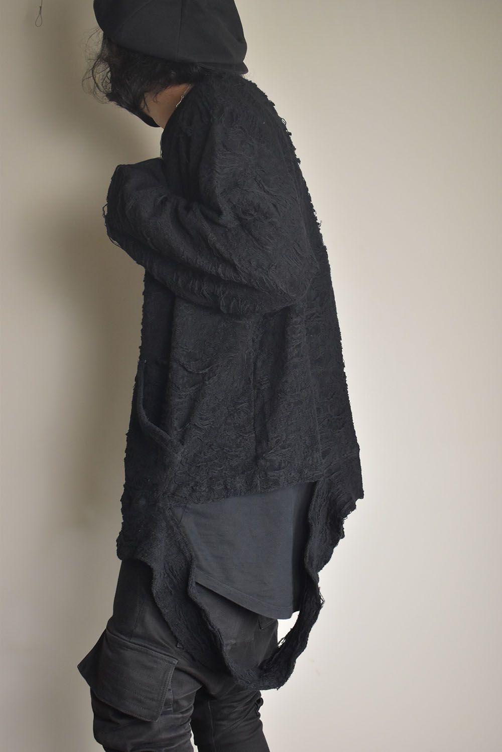 Damage Pile Arymmetry Crew Neck Top"Black" / ダメージパイル アシンメトリークルーネックトップ"ブラック"