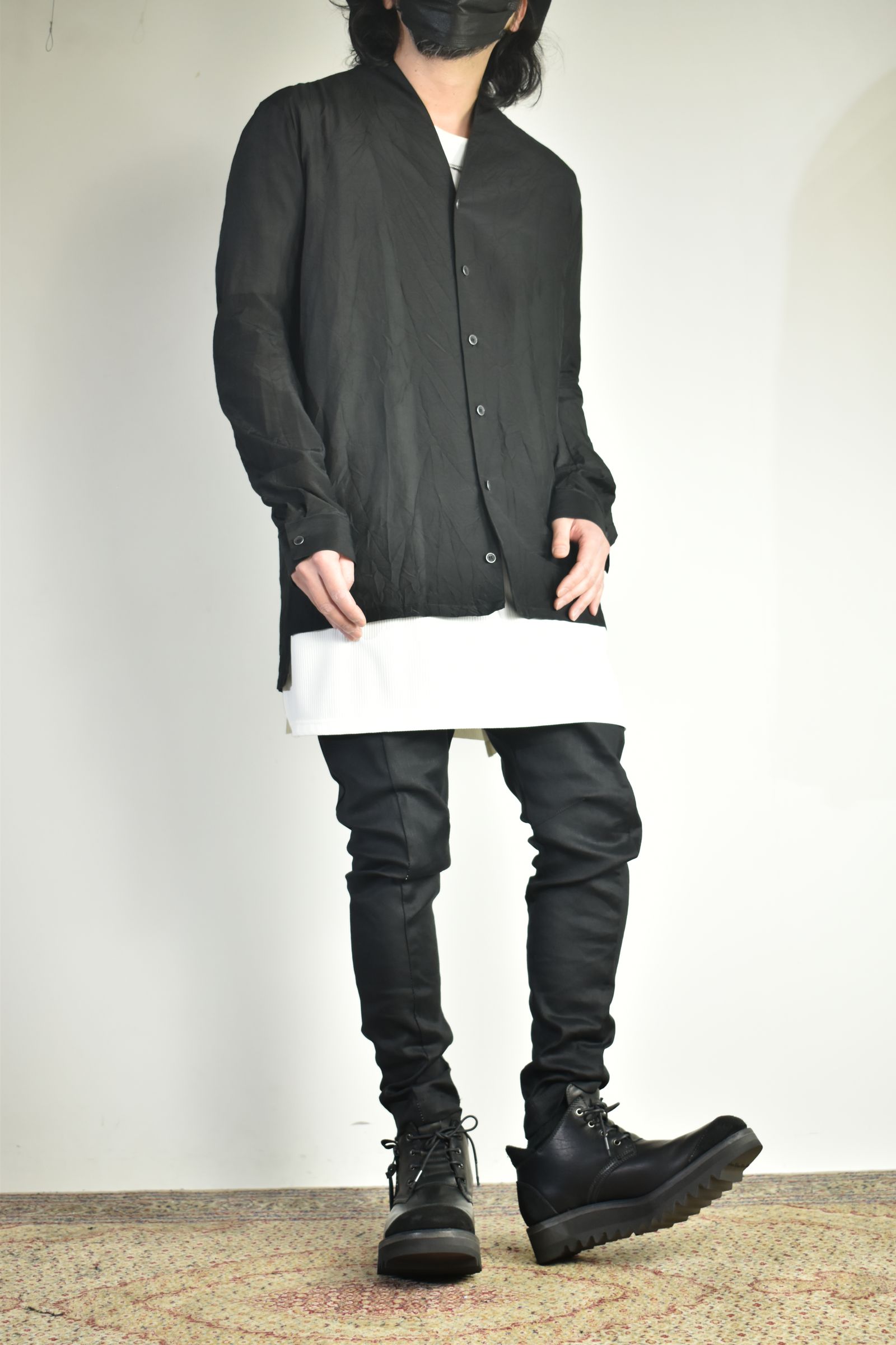 ソリッドでも快適な生地感