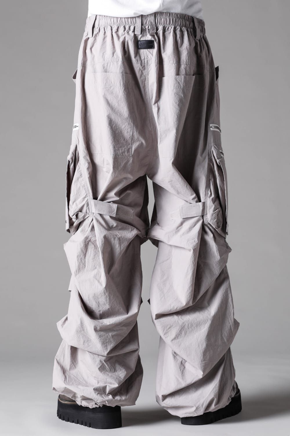 《2027SS先行予約》Cargo Tuck Wide Pants "Black / L.Grey" / カーゴタックワイドパンツ"ブラック/ライトグレー"