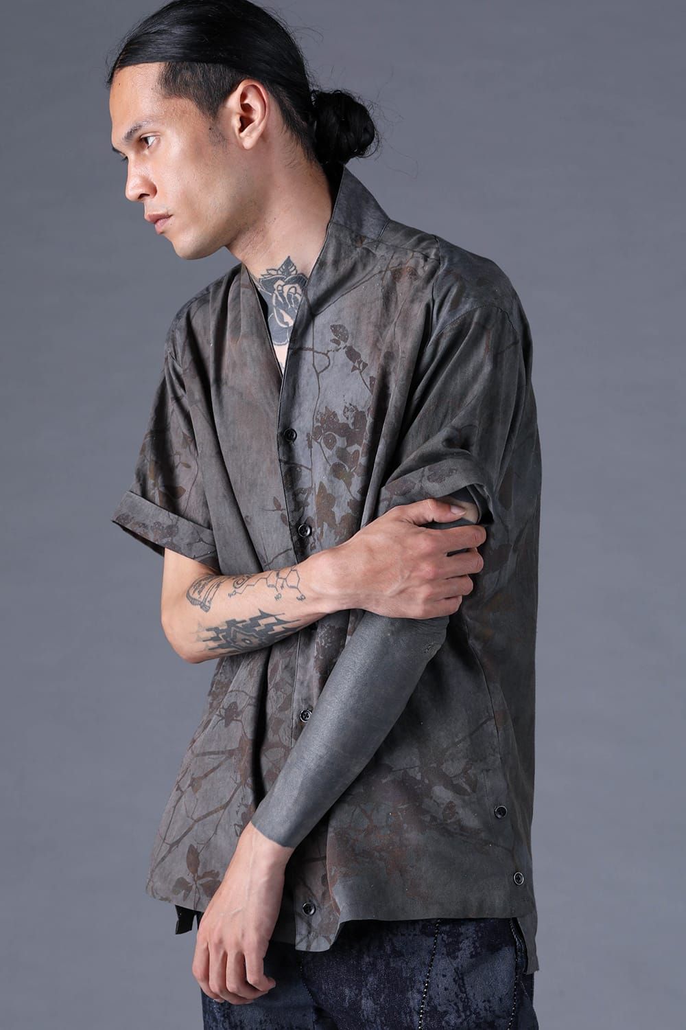 《2027SS先行予約分》Inkjet-Printed Shawl-Collar S/S Shirt "Charcoal" / インクジェットプリントショールカラーショートスリーブシャツ"チャコール"