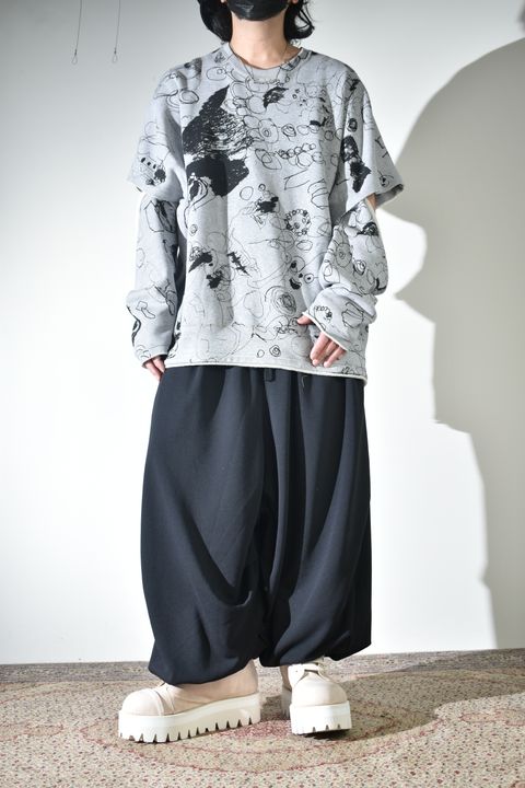 ラフなスウェットにベスト