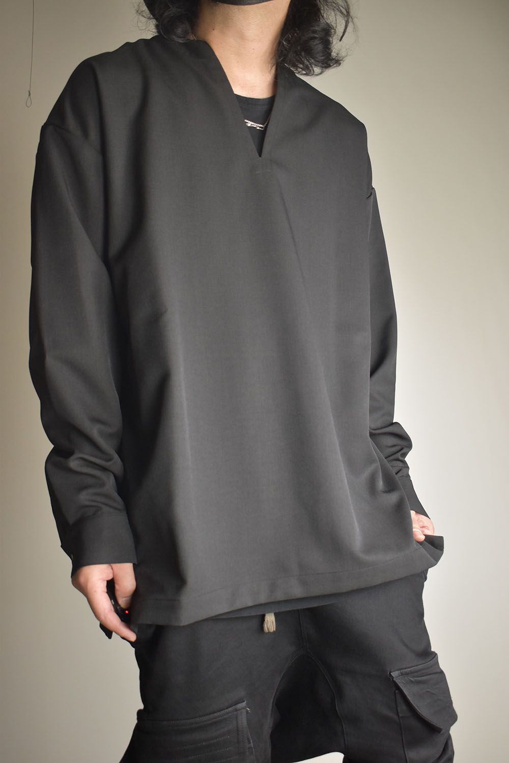 Collarless Top"Black" / カラーレストップ"ブラック"